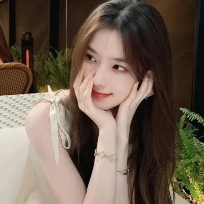 圈内老戏骨被曝私下抽烟，三天三夜豪宅门口画面流出